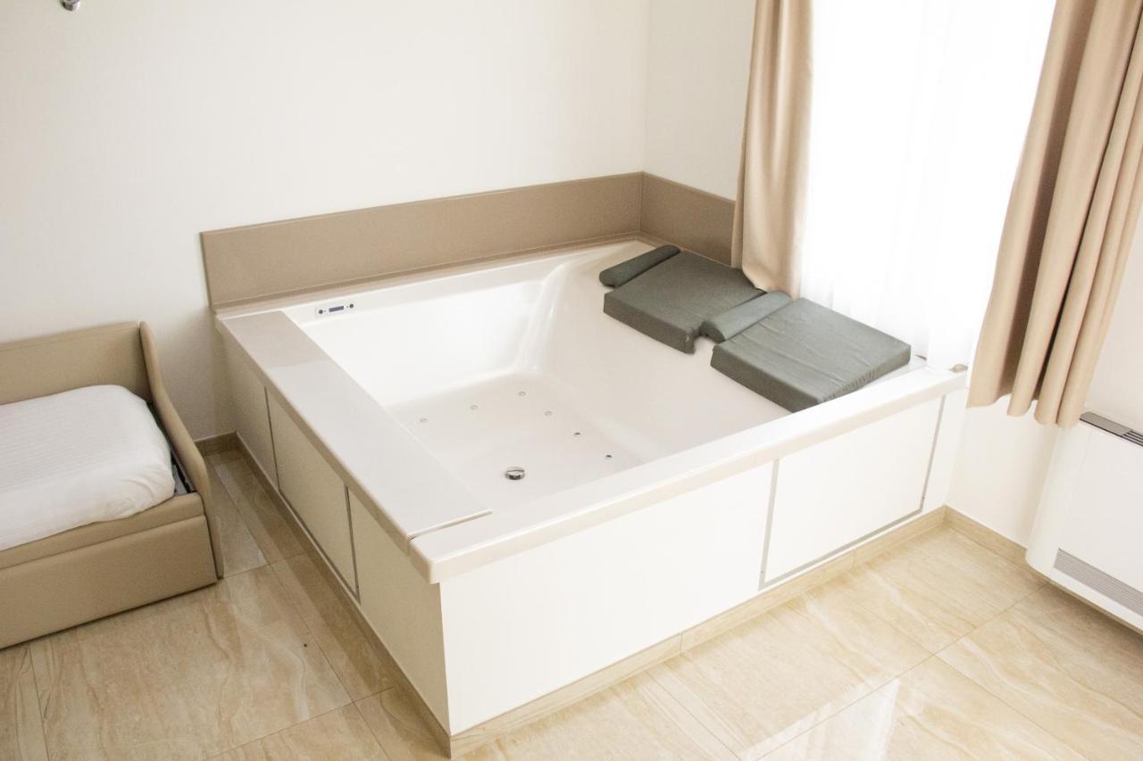 B&B Imperial Exclusive Rooms & Breakfast Porto Cesareo Kültér fotó