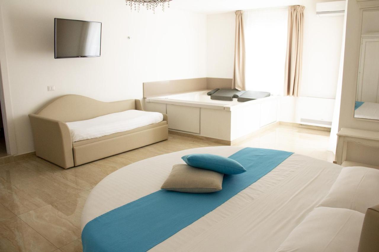 B&B Imperial Exclusive Rooms & Breakfast Porto Cesareo Kültér fotó
