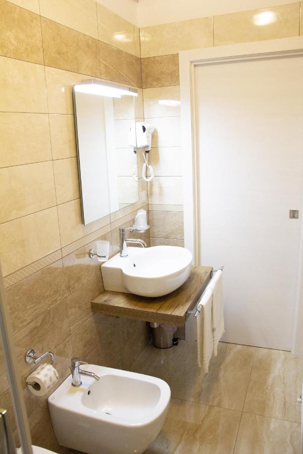 B&B Imperial Exclusive Rooms & Breakfast Porto Cesareo Kültér fotó