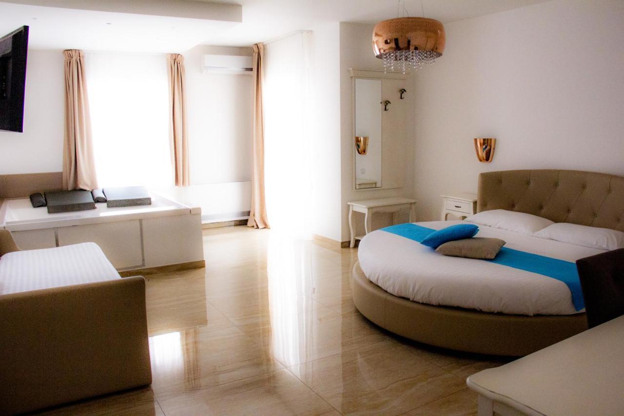 B&B Imperial Exclusive Rooms & Breakfast Porto Cesareo Kültér fotó