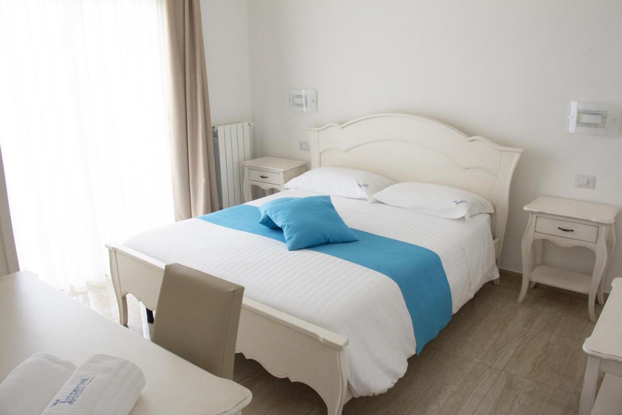 B&B Imperial Exclusive Rooms & Breakfast Porto Cesareo Kültér fotó