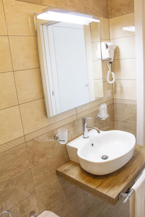 B&B Imperial Exclusive Rooms & Breakfast Porto Cesareo Kültér fotó